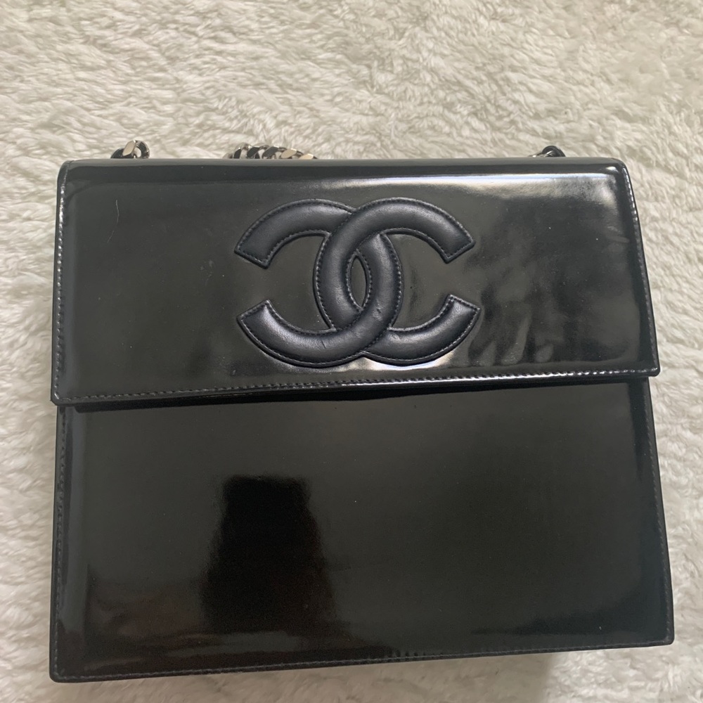 Vintage Chanel Patent CC bag